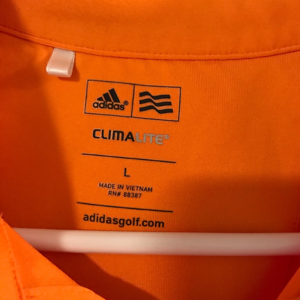 Polo - Picture 2 of 2